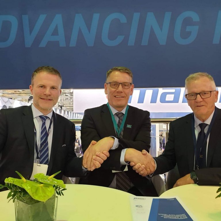 Frá vinstri: Sigurður Ólason framkvæmdastjóri fiskiðnaðar hjá Marel, Pétur Hafsteinn Pálsson framkvæ…